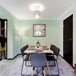 Isleworth - 4 Bed Modern House