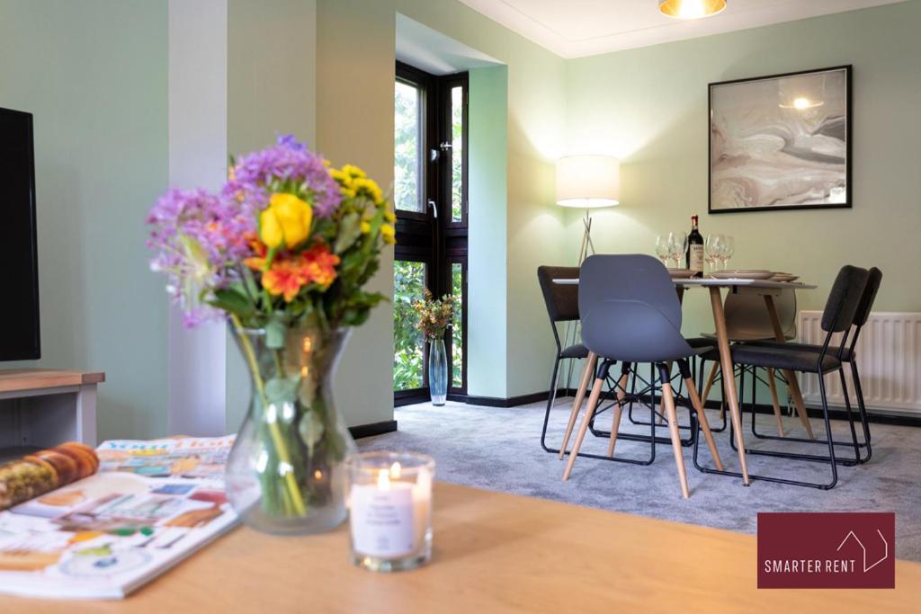Apartment Isleworth - 4 Bed Modern House