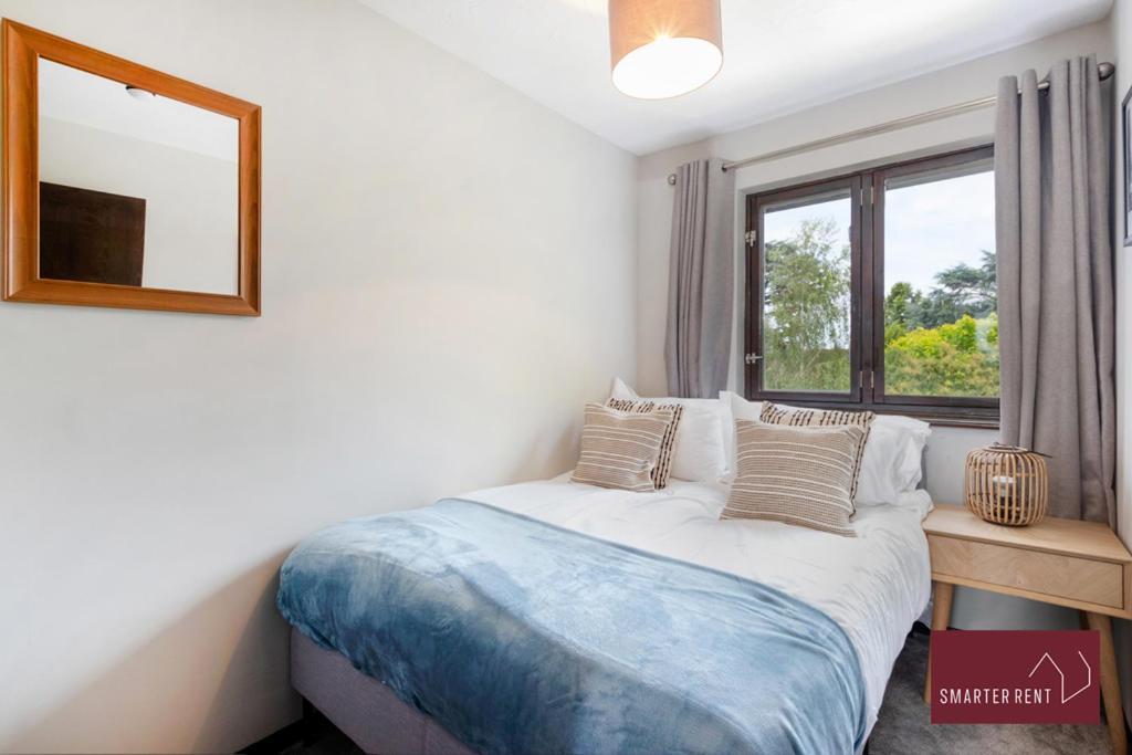 Isleworth - 4 Bed Modern House
